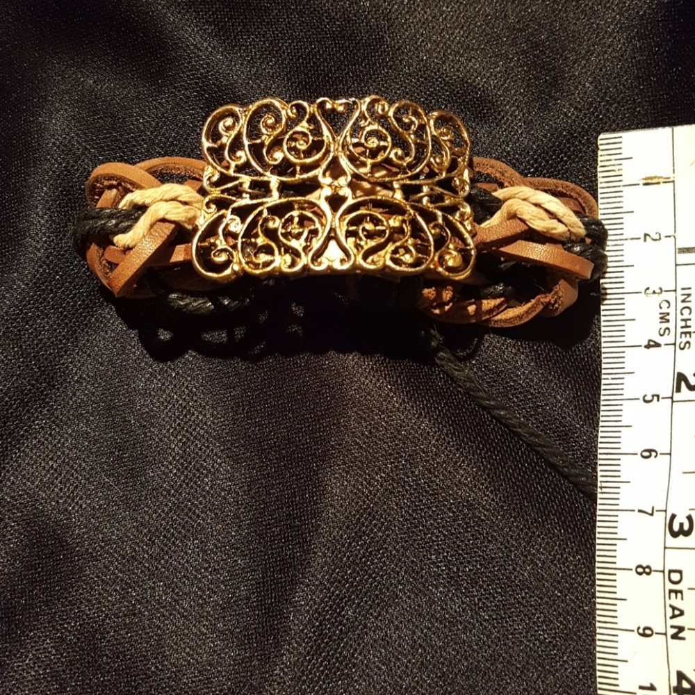 Vintage Buckle Bracelet - Picture 4 of 5